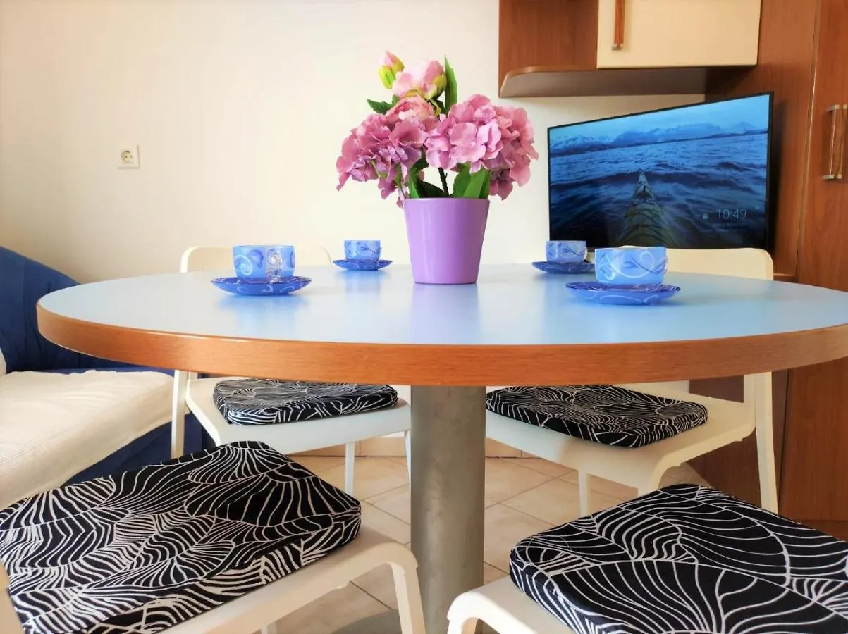 Apartment Rose Krk Town 0*,